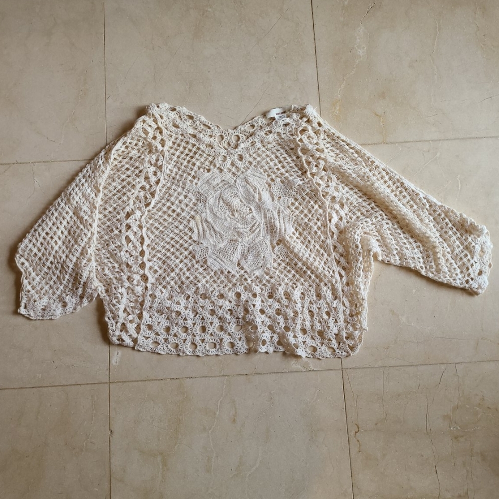 Crochet cream colored top, L